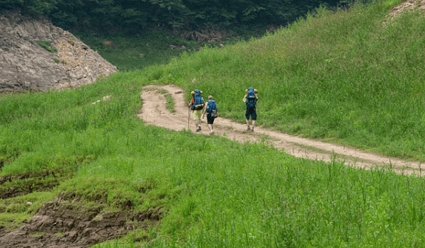 黄杨山徒步 秋日里的安全行进与装备选择指